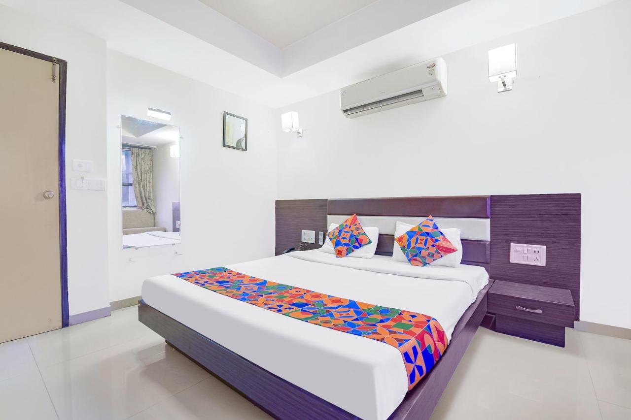 Fabhotel Skyland Ahmedabad Exterior foto